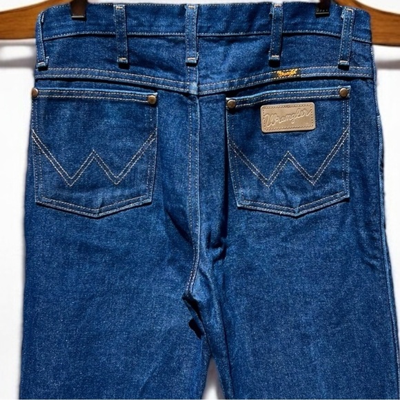 🌻WRANGLER Western Blue Jeans Tagged 31x34 MADE IN THE USA - Picture 2 of 8
